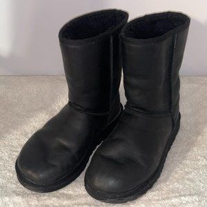 Ugg's Black Boots - Smooth leather - fair conditiion